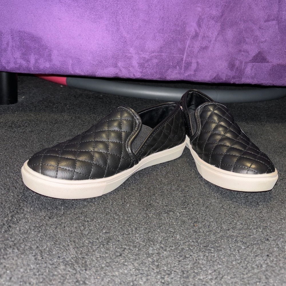 Steven Madden Ecentrcq Black slide ones